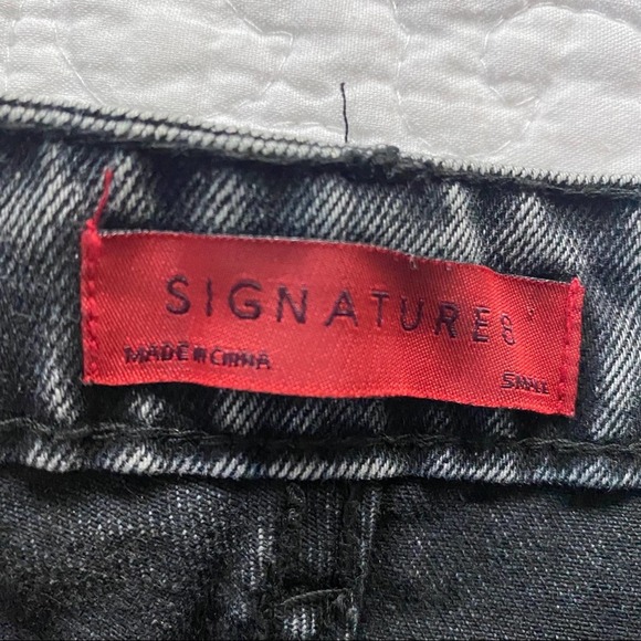 NEW Dolls Kill Wild Roar Fray Hem Embroidered Shorts - Picture 3 of 6